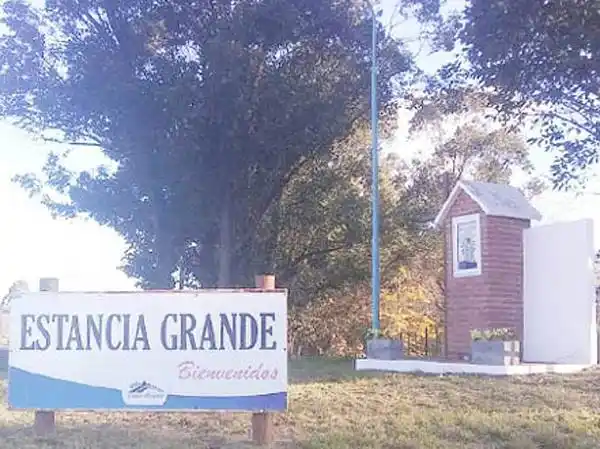 En Estancia Grande el Intendente presentó un proyecto de ordenanza para la compra de vacunas