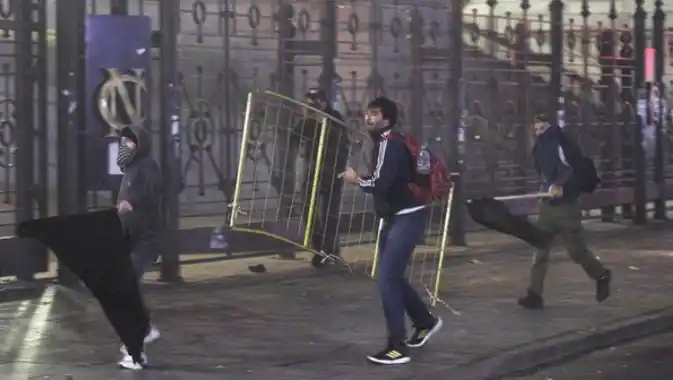 Manifestantes hirieron a policías y un periodista tras una marcha en el Congreso