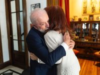Lula se reunió con Cristina en lo que la expresidenta llamó “un acto político de solidaridad”