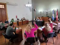 Gualeguaychú: finalmente no expulsarán al concejal que chocó ebrio y se desata una fuerte interna política