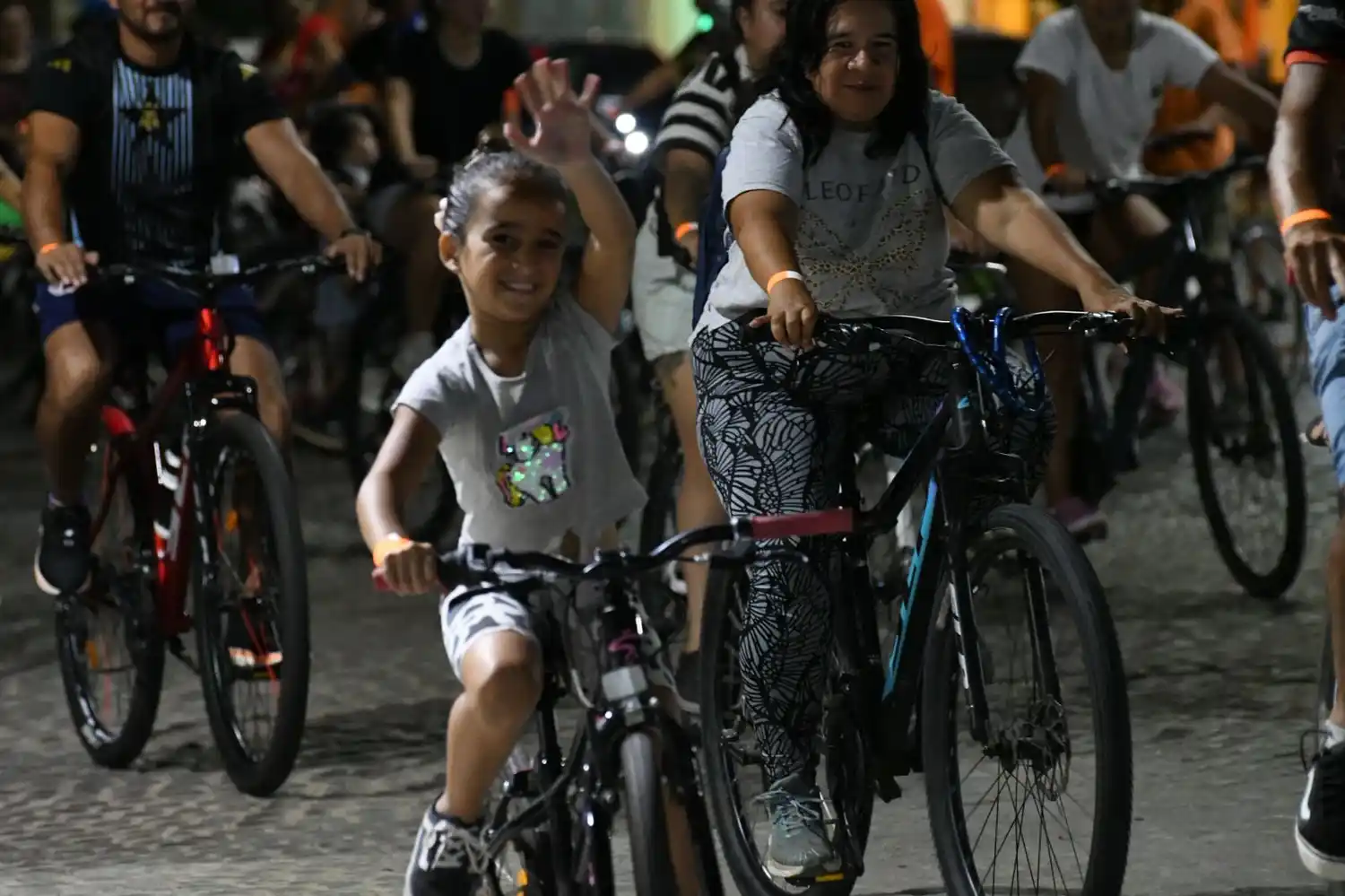 Participación récord: Con la asistencia de 470 personas, se realizó la primera bicicleteada del año. - 1