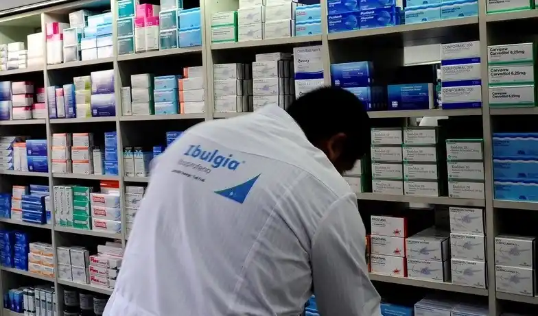 Los argentinos compraron 100 mil remedios menos por día el último año