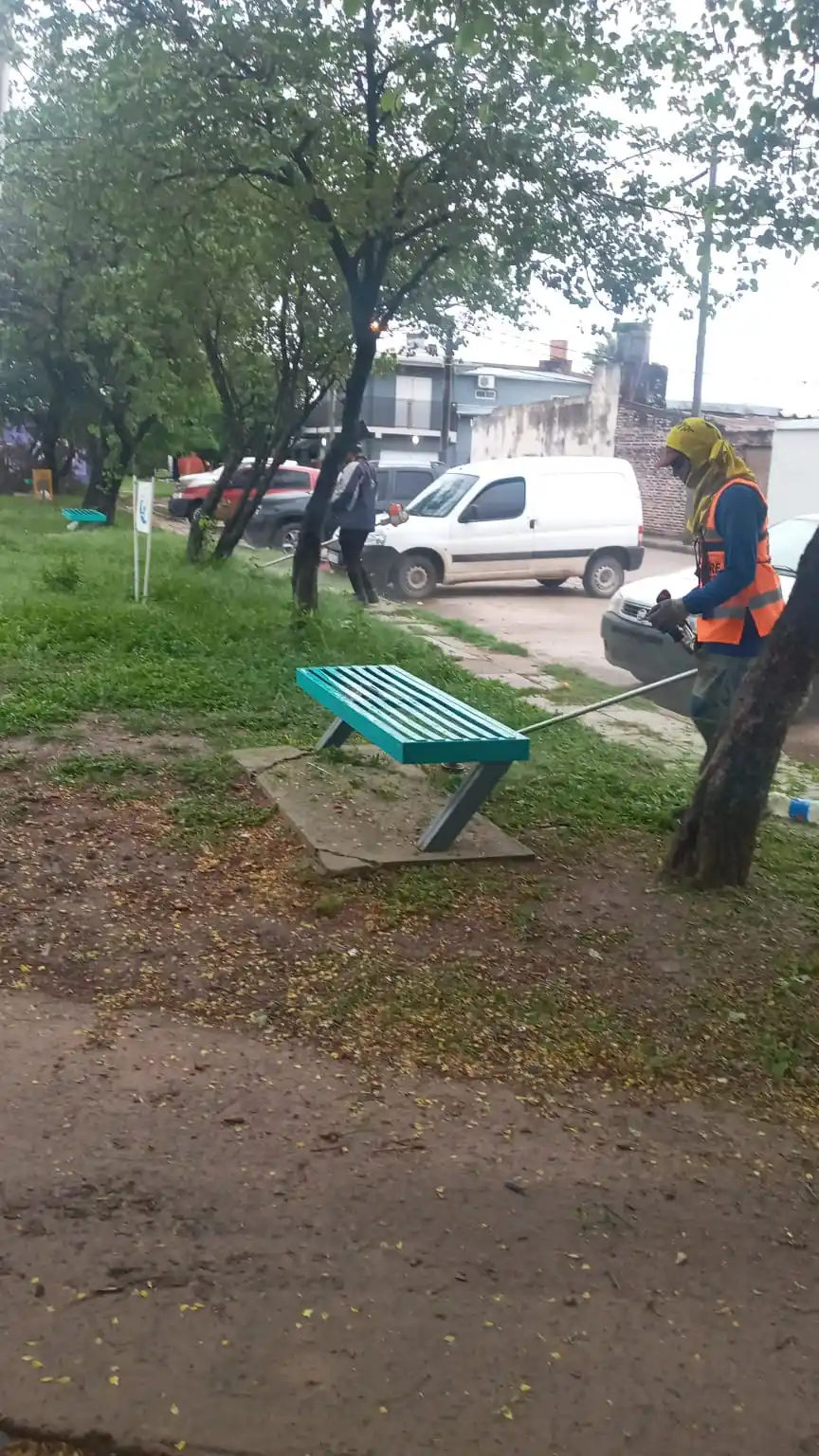 Avanzan las tareas de mantenimiento y embellecimiento de los espacios públicos