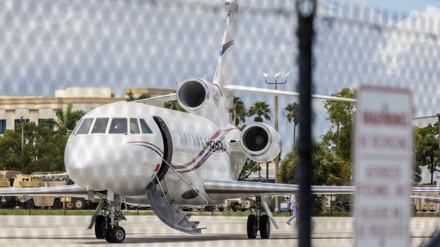 IDENTIFICAN al SEGUNDO AVIÓN venezolano que vigilan en República Dominicana