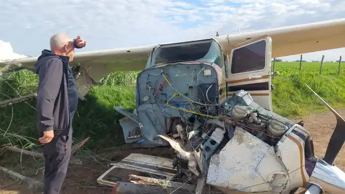 avioneta abandonada arequito - 2
