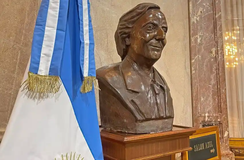 Villarruel confirmó que la orden de retirar el busto de Néstor Kirchner fue suya