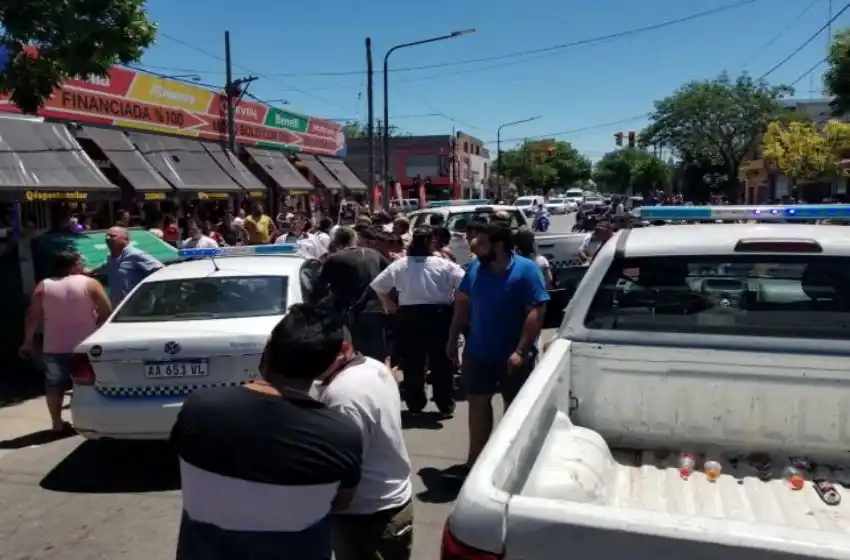 En un control de pirotecnia ilegal, agentes de Control Urbano fueron agredidos por un grupo de vecinos