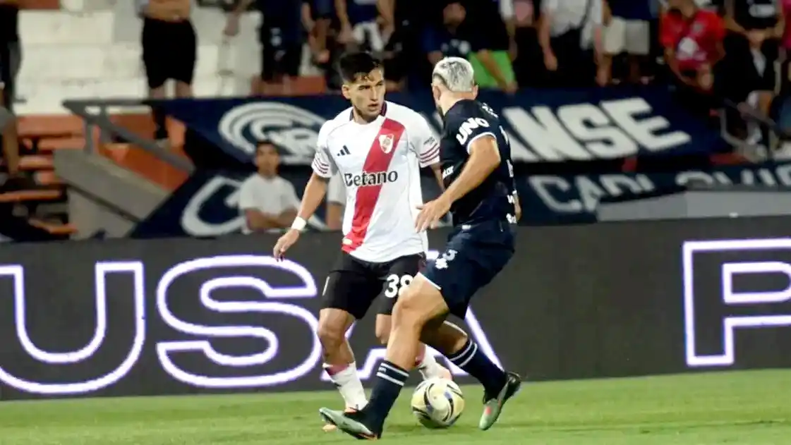 River, con Marcelo Escudero en el banco, empató en Mendoza y ahora espera por el "Chacho" Coudet