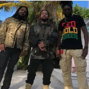 Jo Mersa Marley con sus colaboradores. Foto Instagram