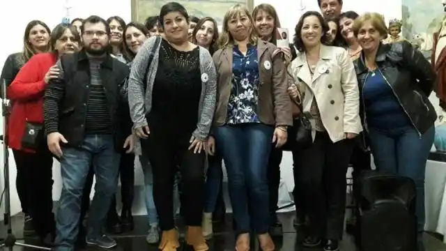 Una Institución que junto al Hogar ofrece conocimientos, contención y múltiples actividades”

