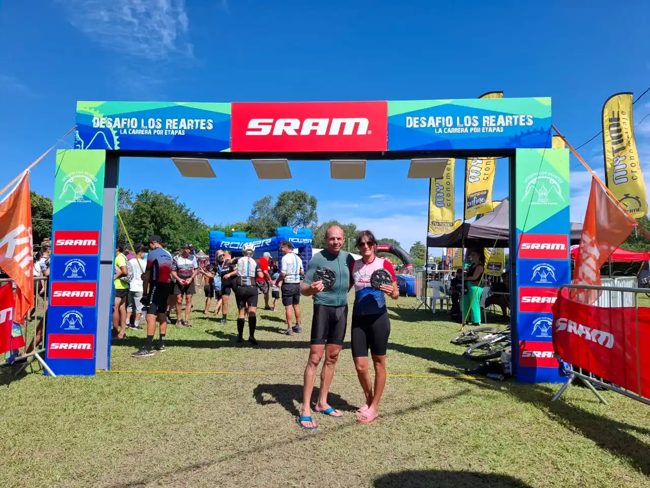 Giorda y Morandi luego de finalizar la carrera.