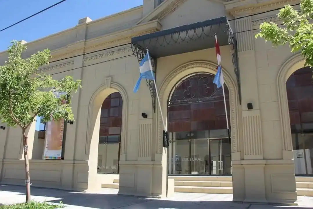 La cita es en el Centro Cultural (J.J. Paso y Mitre)