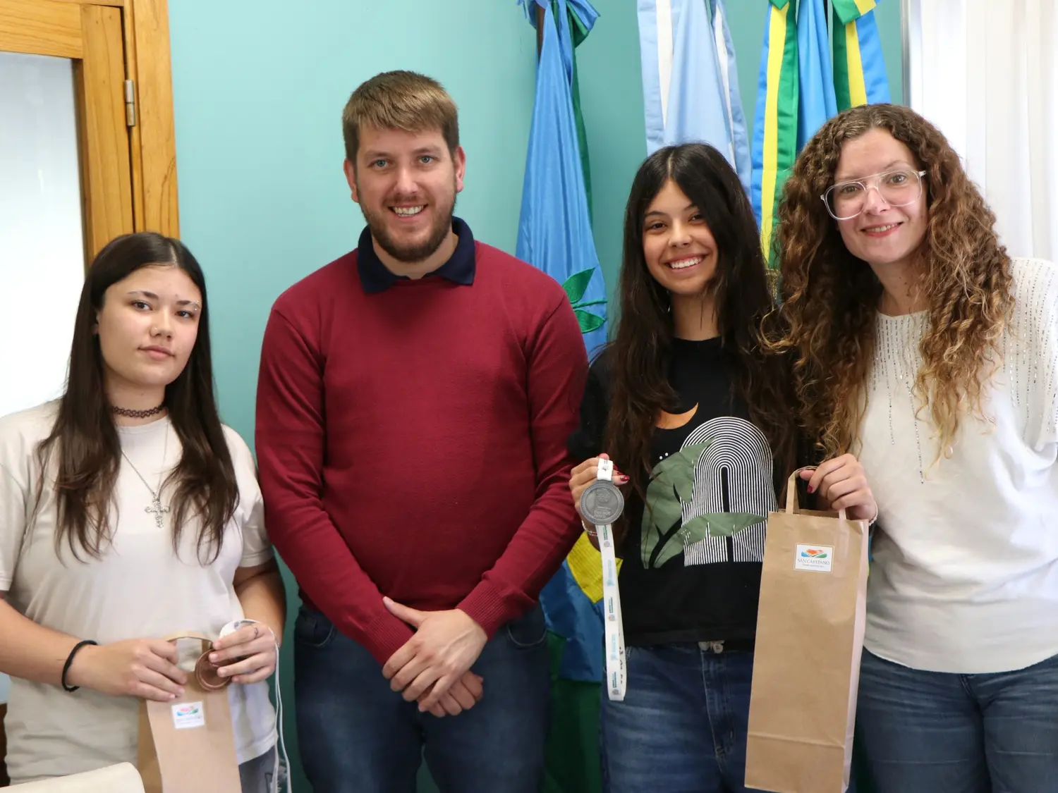 Compartieron charlas y entrega de presentes