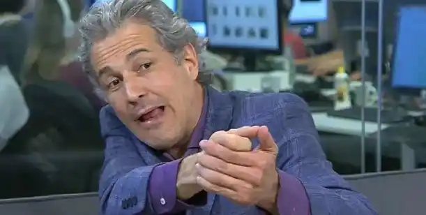 Muy corta la bocha: Ivo no alcanzó el piso para presentarse a las generales