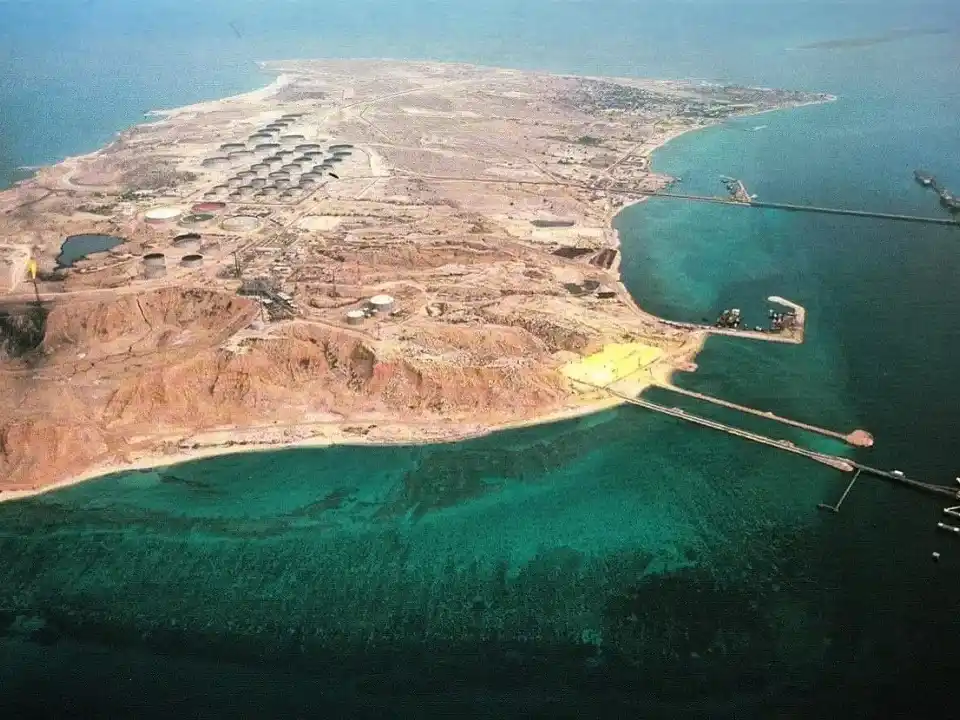 Estados Unidos podría ocupar la isla de Kharg “en cualquier momento”