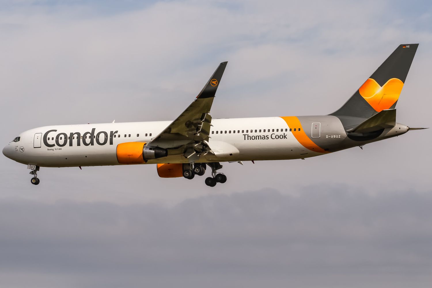 Condor inaugurates its flights to Boston
