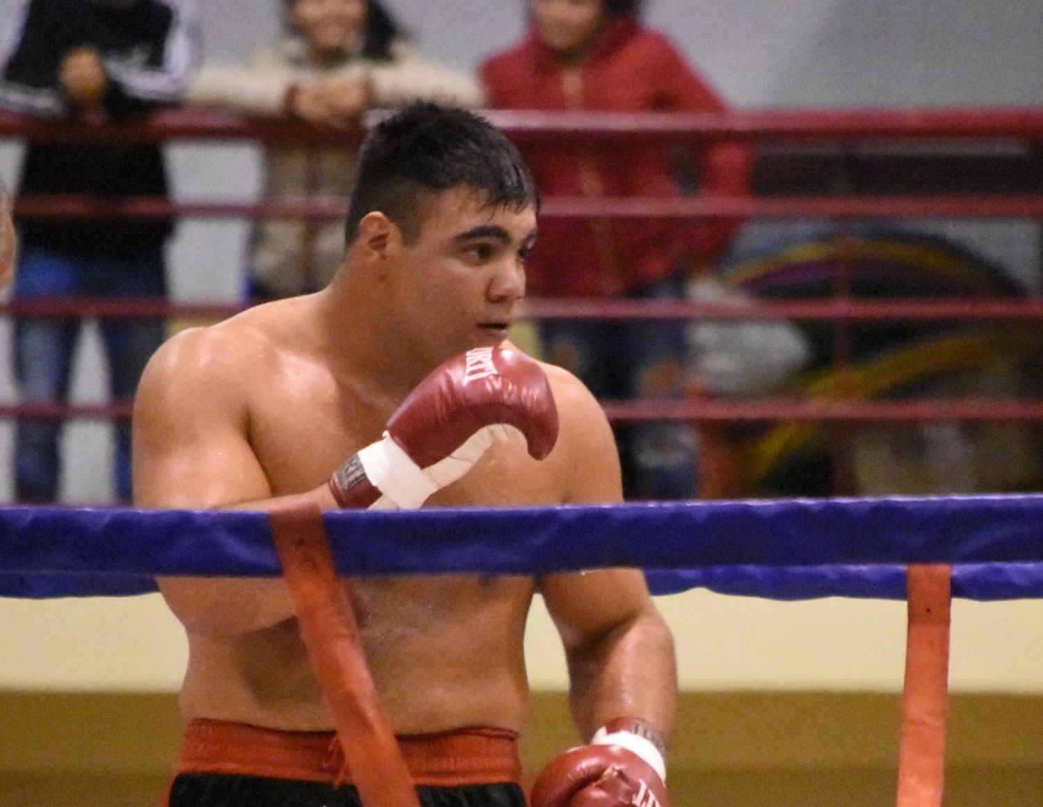Piden cadena de oración por el boxeador Kevin Espíndola, que está internado en terapia intensiva del Hospital