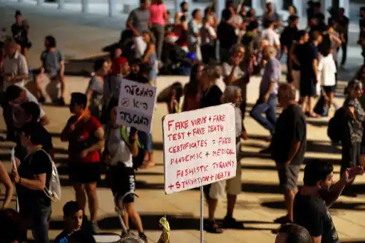 Países arrecian medidas sanitarias por repunte de la variante delta