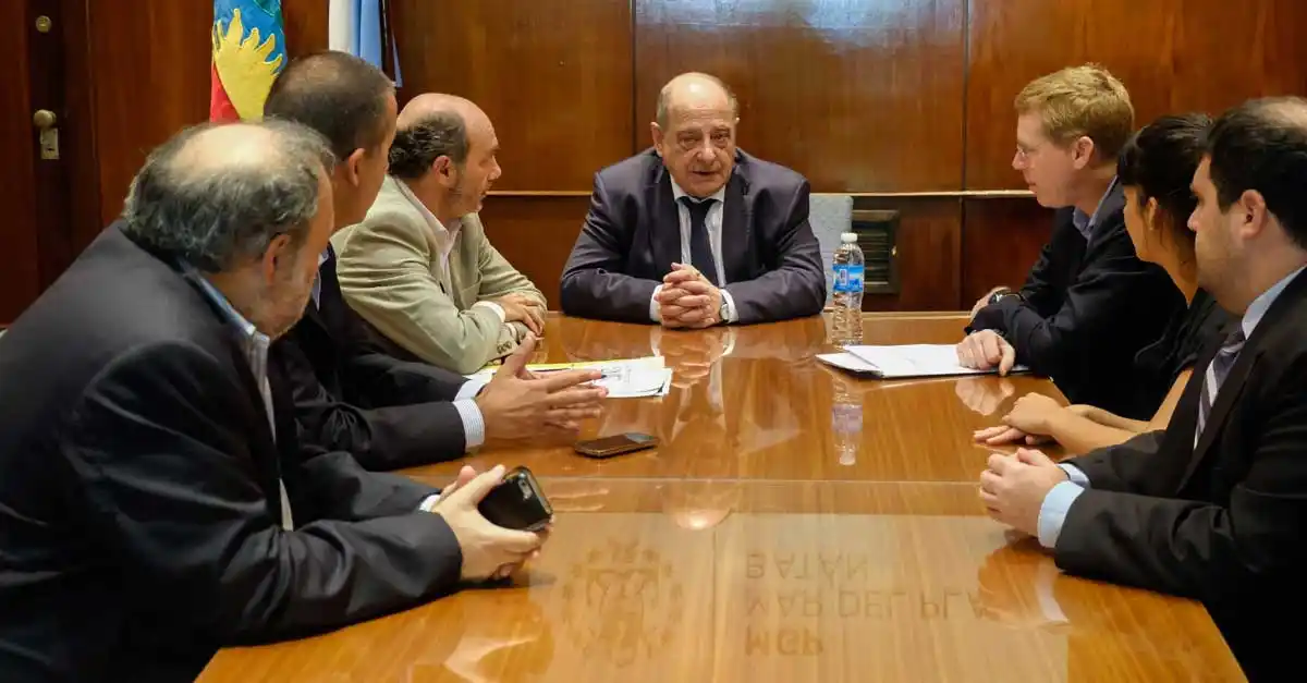 Provincia impulsa microcréditos para feriantes y emprendedores locales