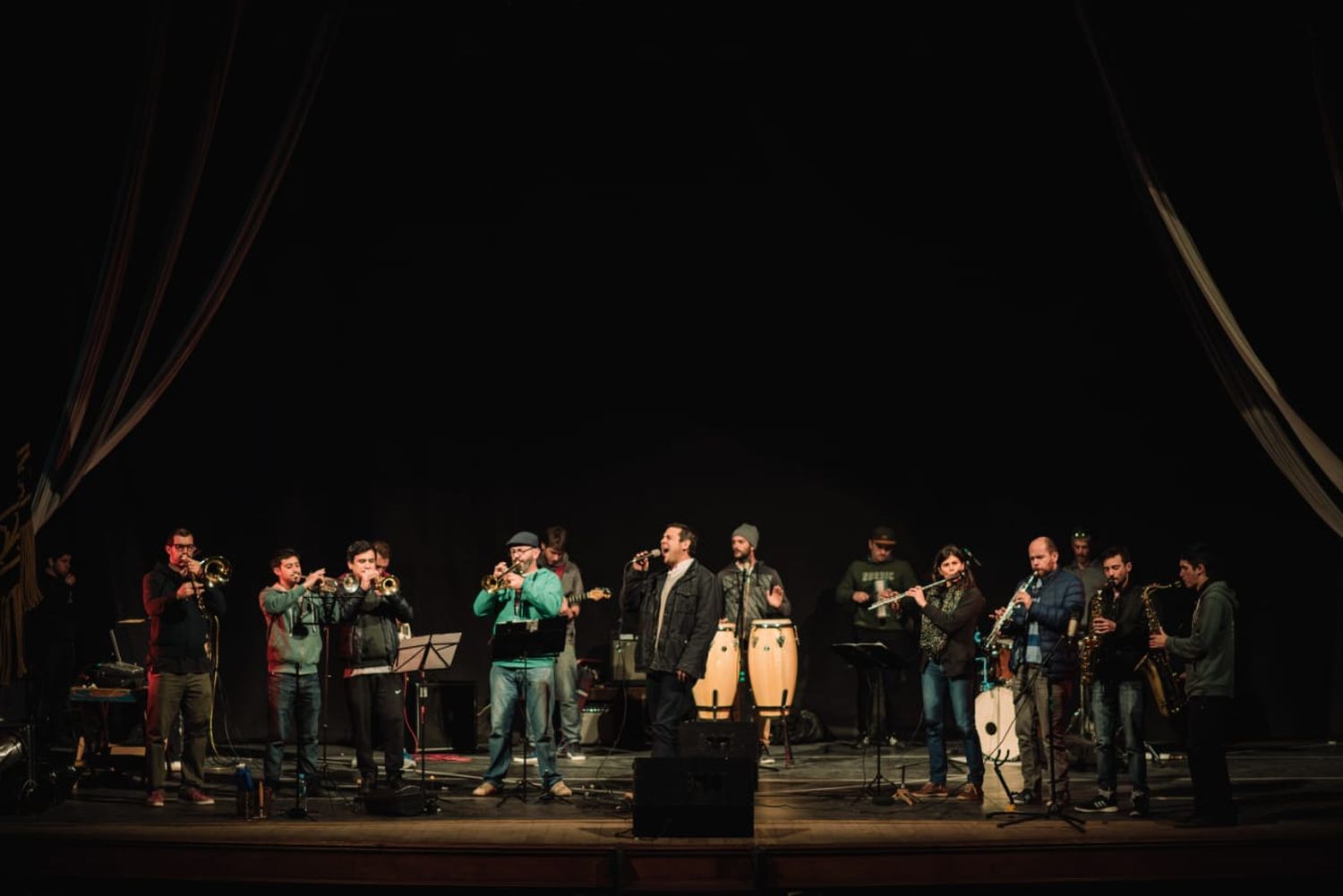 A beneficio de Pelucas de Esperanza, La Cumbancha Litoral se presenta en el Teatro Gualeguaychú