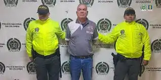 Capturan un sujeto que SECUESTRÓ A UNA NIÑA hace 12 años: le cambió el nombre y abusó de ella