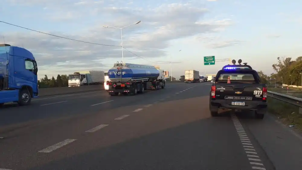 Levantaron el corte en el puente Rosario a Victoria, pero la protesta sigue