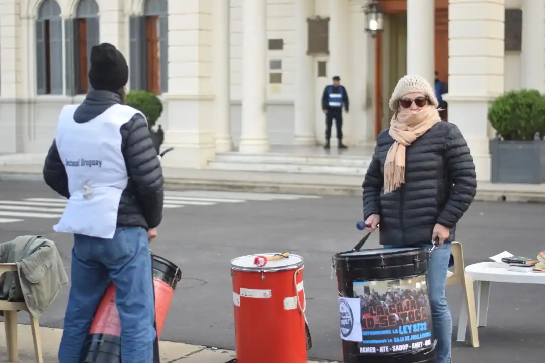 Sesión clave en Diputados por la creación de OSER: Agmer acampa en rechazo al reemplazo del Iosper