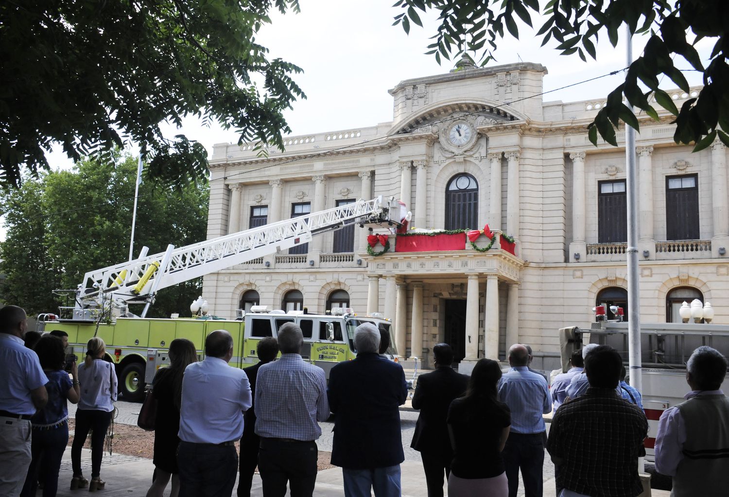 El Municipio adquirió una escalera mecánica de 30 metros para el Cuartel de Bomberos