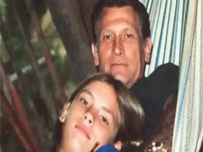 Laura Chimaras con su padre. Foto Instagram