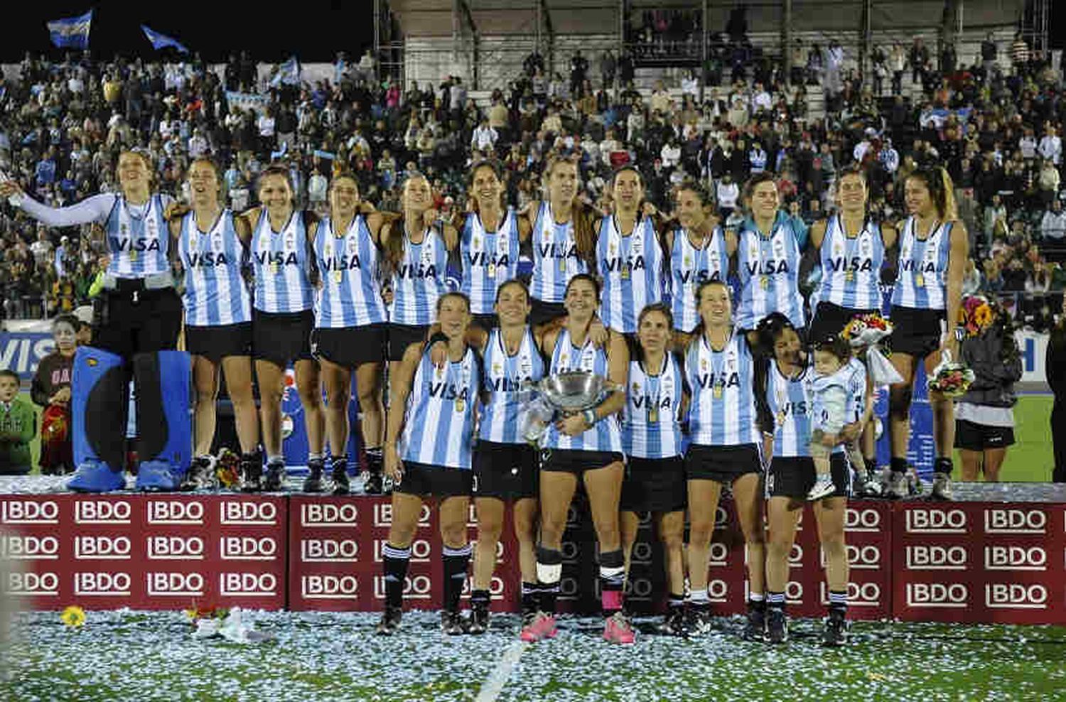 Carla Rebecchi recordó el título mundial de Las Leonas en Rosario: “Fue un torneo único, jugamos siempre a cancha llena, una locura”