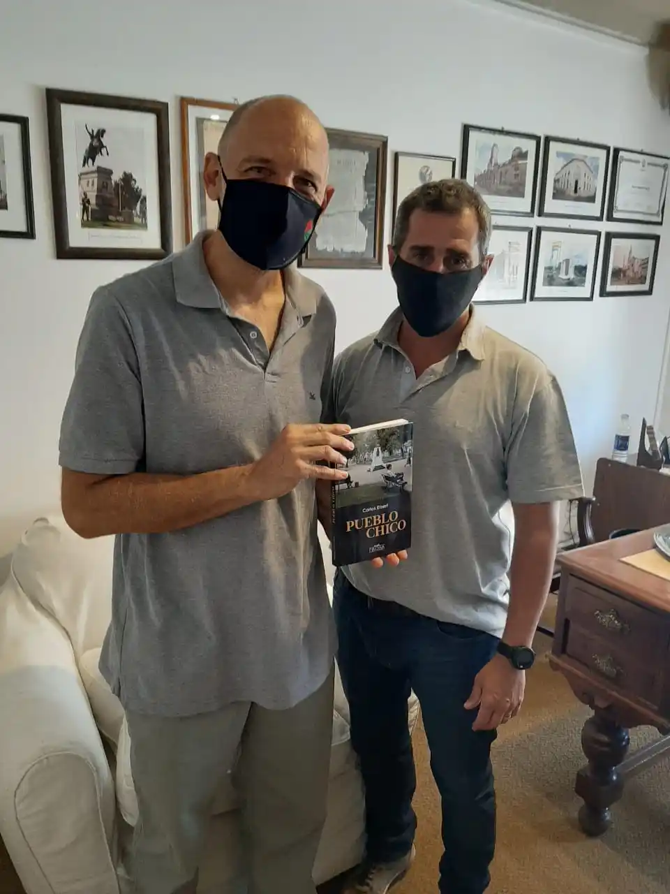 Se presentó el libro "Pueblo Chico"de Carlos Elbert