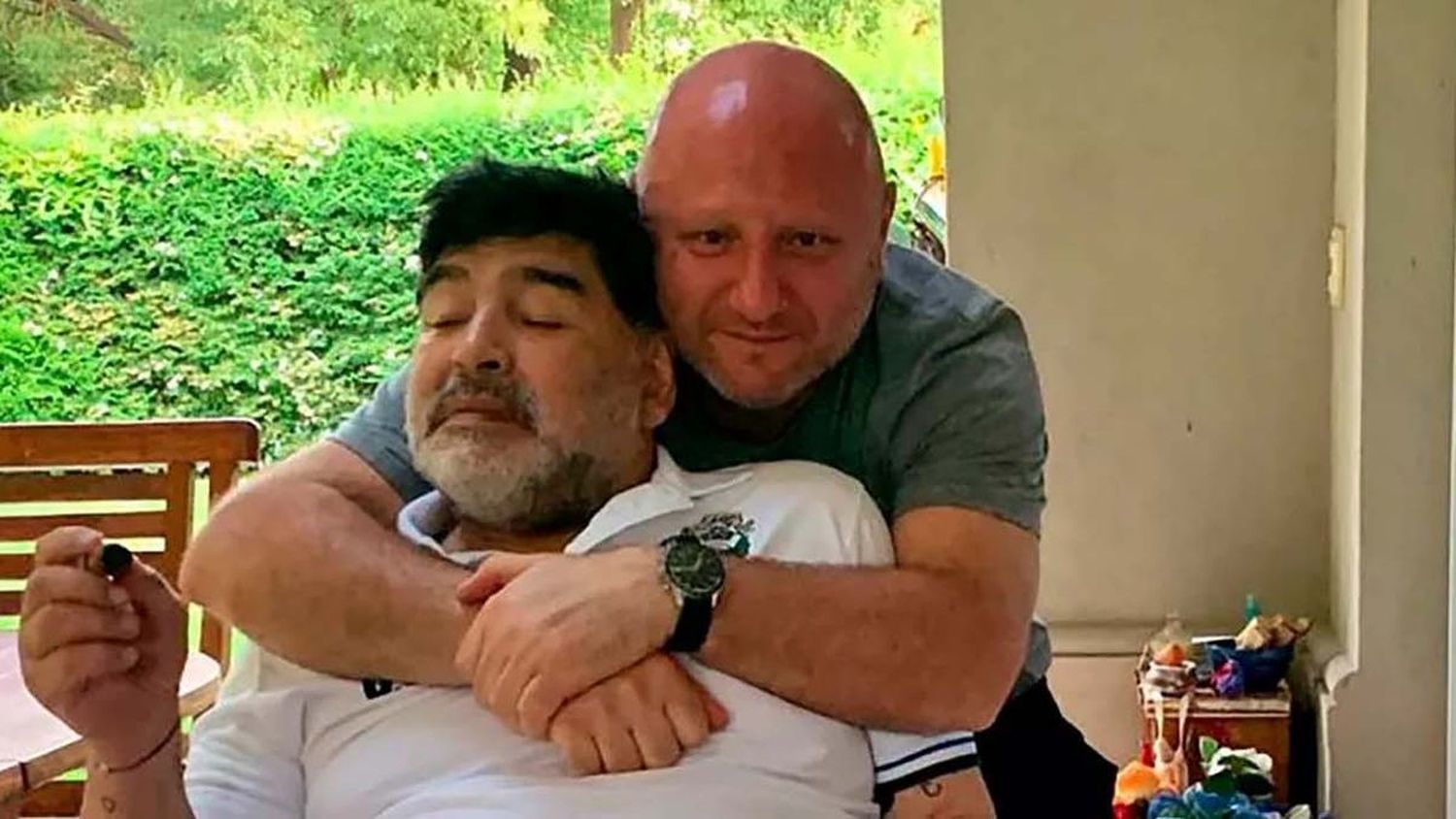 Durísima reacción del amigo de Diego Maradona tras la denuncia de abandono en su tumba