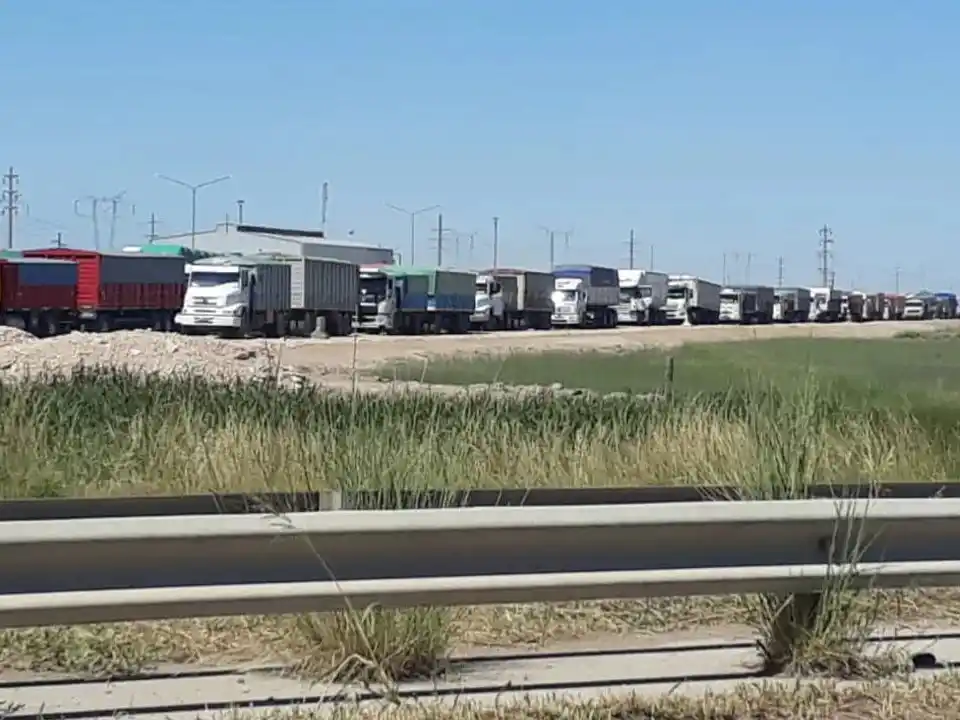 Los costos de mover un camión en el país se encarecieron un 2,62% en enero