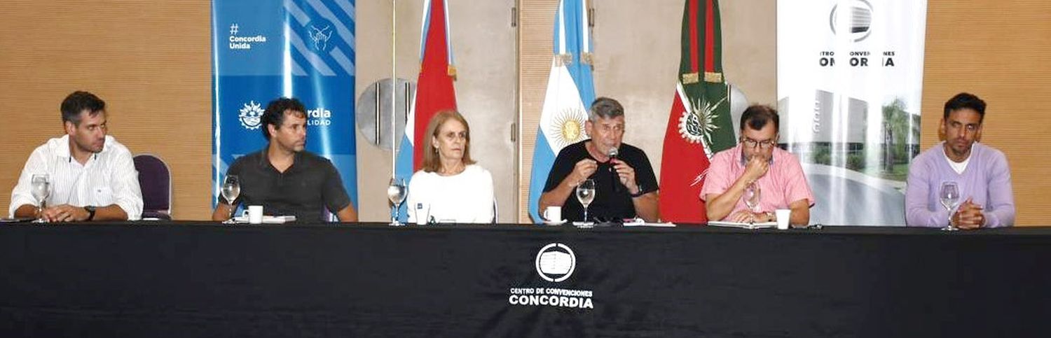 Jorge Satto Secretario de Turismo provincial y Reta de Urquiza, presidieron la reunión del  EMCONTUR en Concordia
