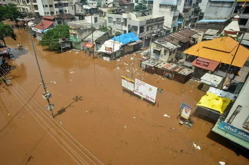 INIMAGINABLE los daños: lluvias dejan sin hogar a 250.000 personas y al menos 198 muertos en India