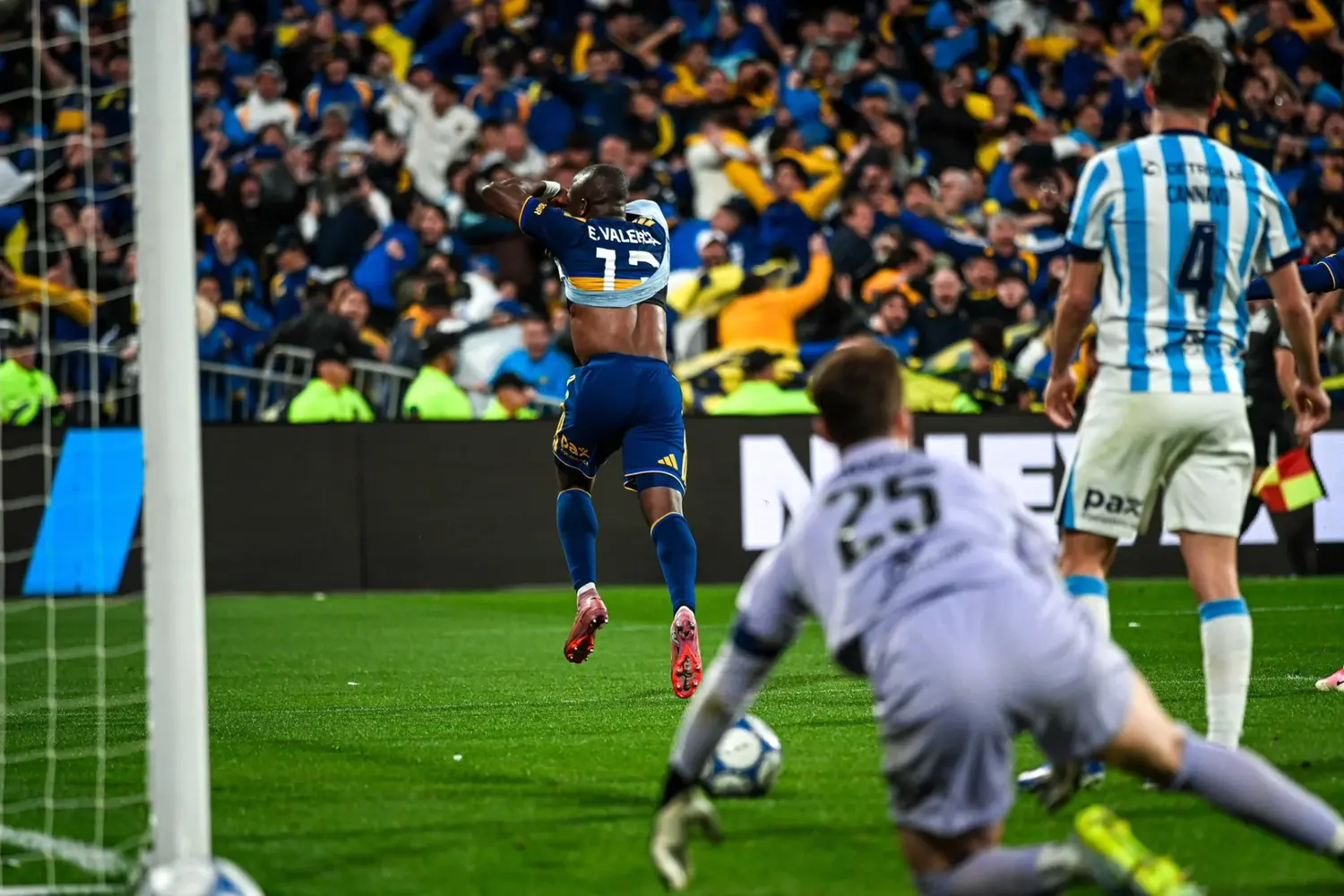 Boca eliminó a Racing en Arroyito con una histórica y agónica remontada