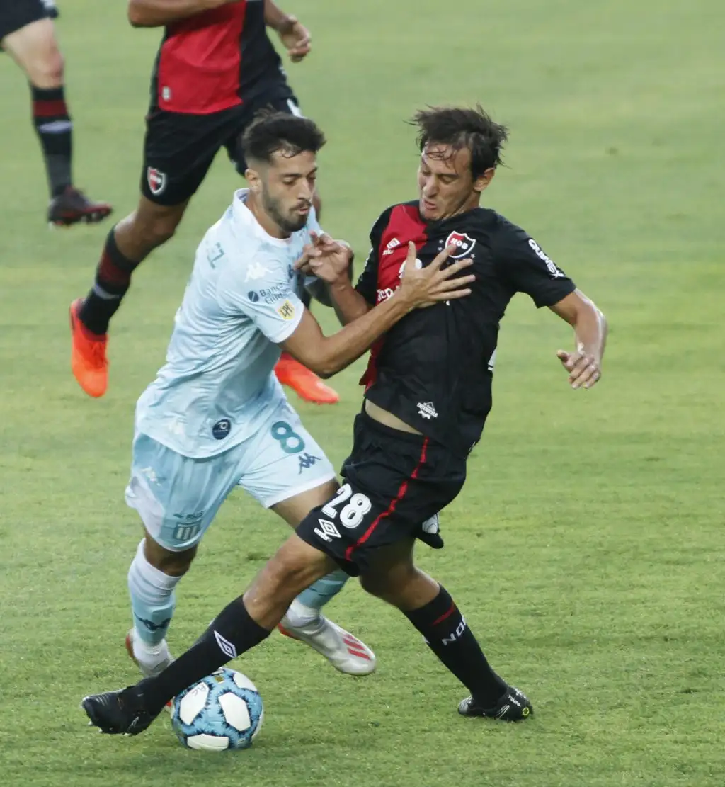 Racing despidió a Beccacece y dejó sin nada a Newell's 