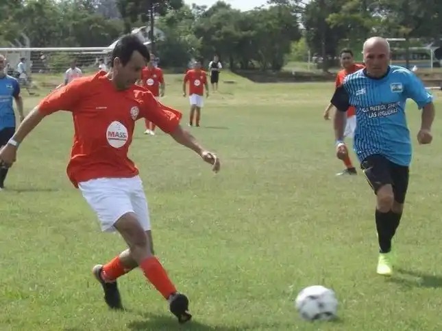 Provincial de fútbol Maxi
Seniors en Laguna Blanca