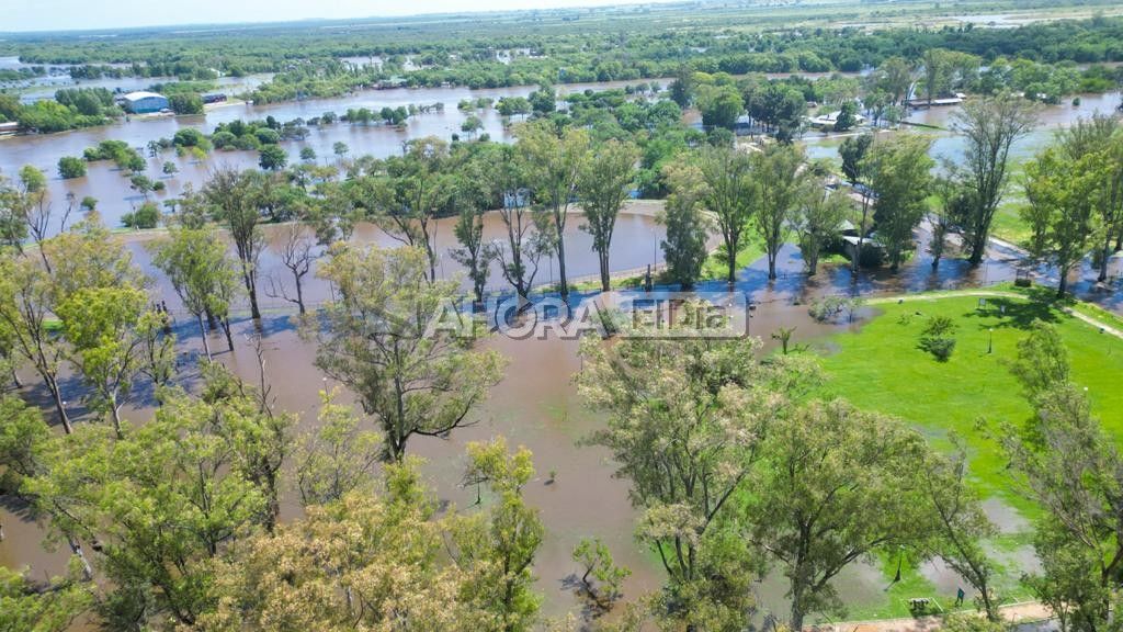 El río Gualeguaychú podría crecer aún más: qué altura alcanzaría y a cuántas familias  afectará
