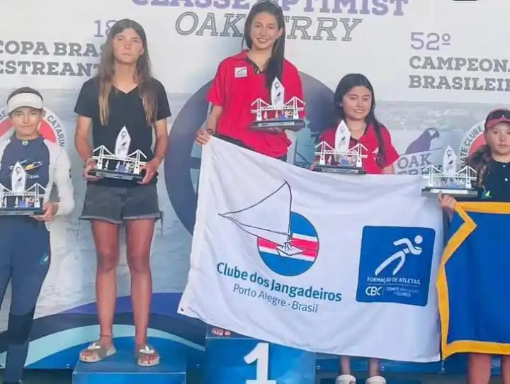 Optmist: Catalina Gómez y Gino Pichetti se subieron al podio en el Campeonato Brasileiro