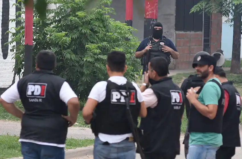 Tres detenidos por un tiroteo entre bandas