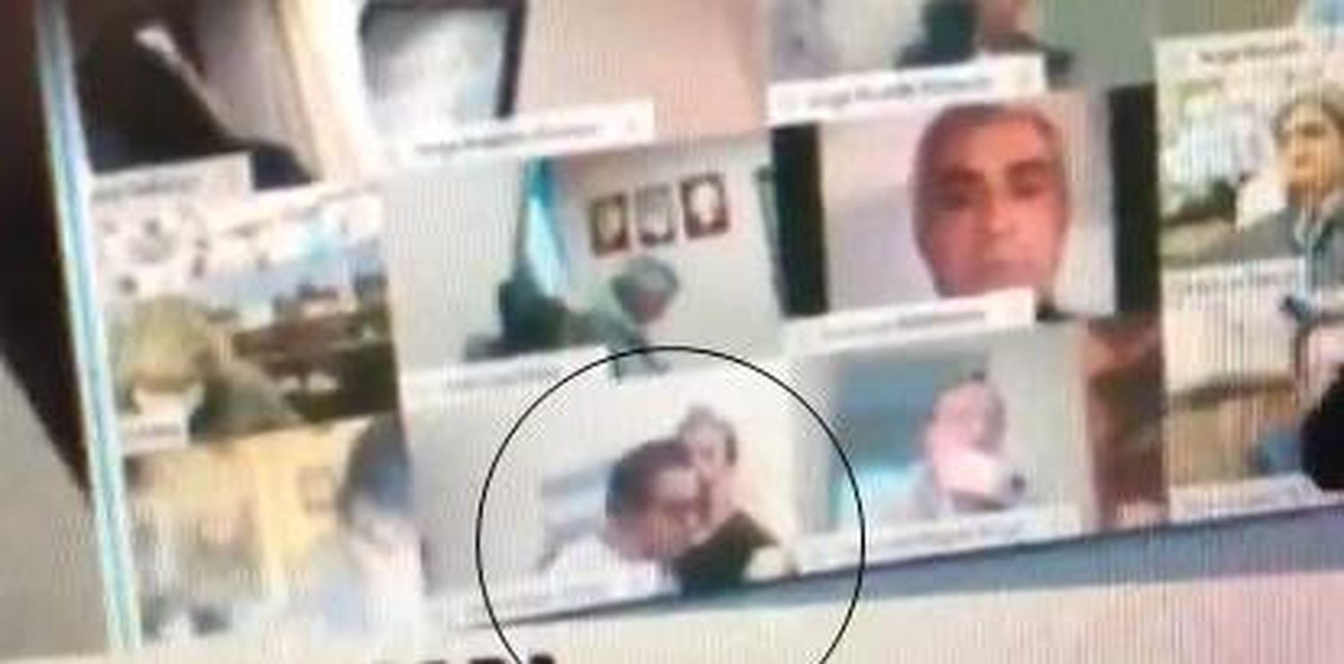 Escándalo en Diputados: Suspendieron a legislador salteño por escena íntima durante sesión virtual