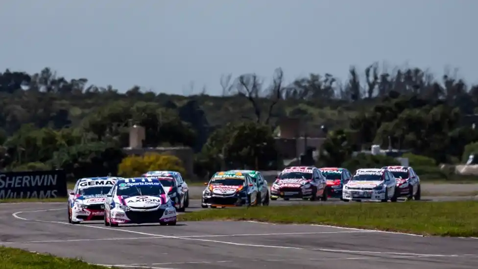 Agustín Canapino se impuso en la final de la fecha 2 del TN Clase 3