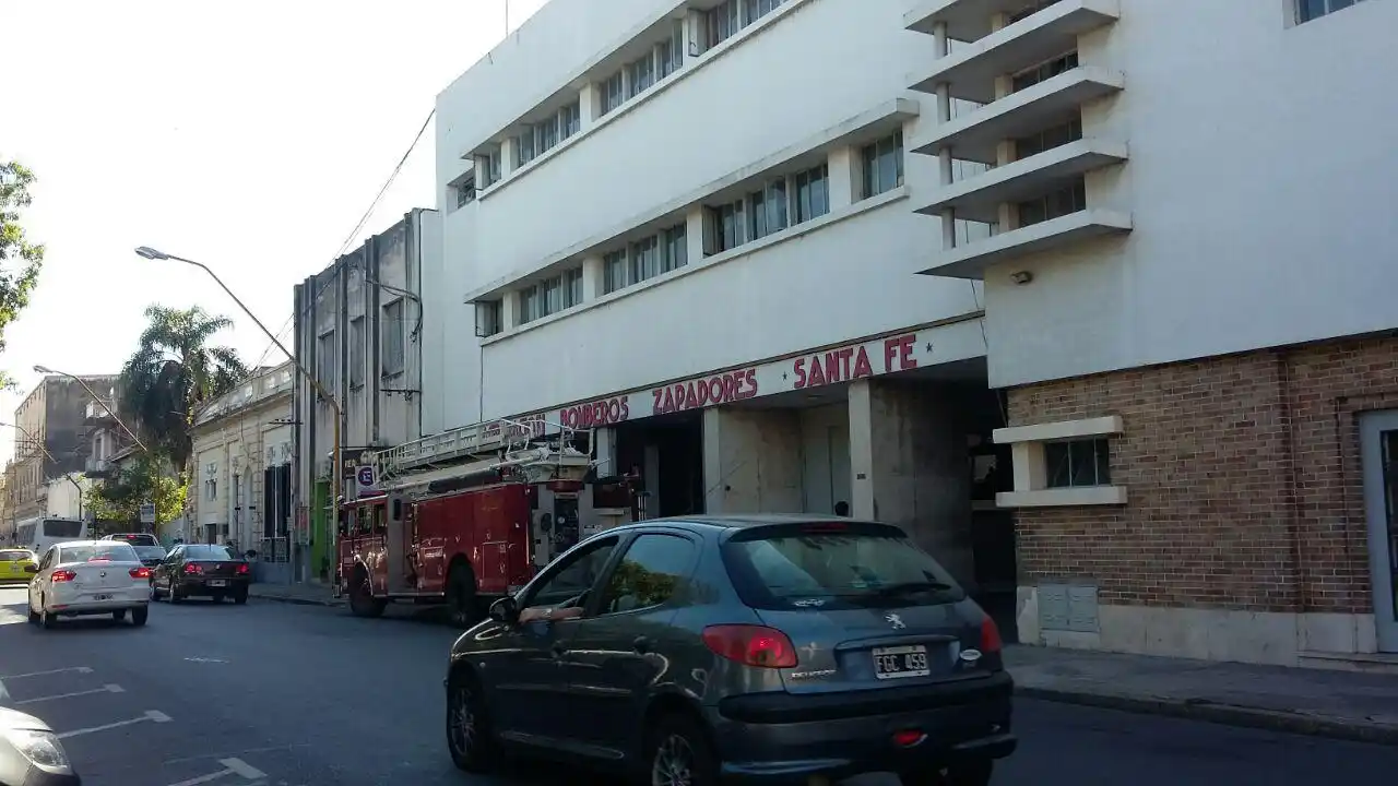 Incendiaron otro auto en la costanera