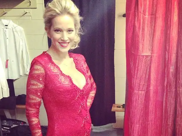 Luisana Lopilato mostró su pancita en la entrega de los Premios Juno
