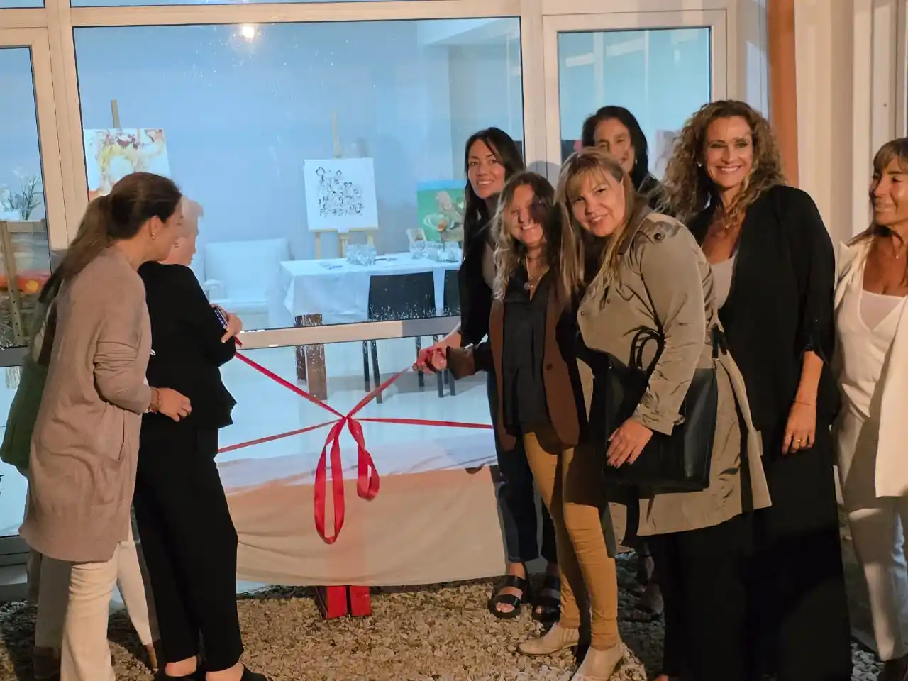 Inauguración del Banco rojo