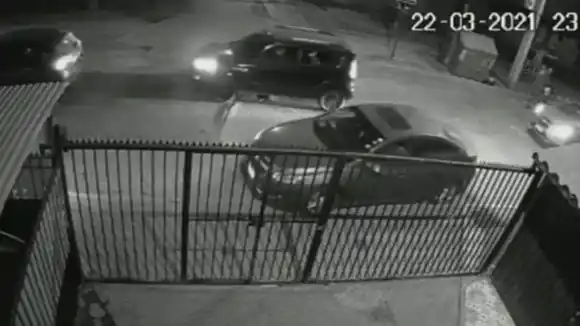 ¿ATAQUE POR XENOFOBIA? Sujetos en Chile le caen a tiros la vivienda de una familia venezolana