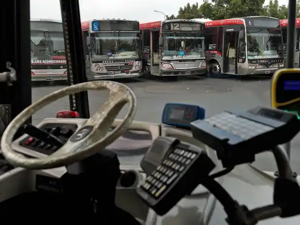 Gremios del transporte plantean paritarias con un piso del 30 %