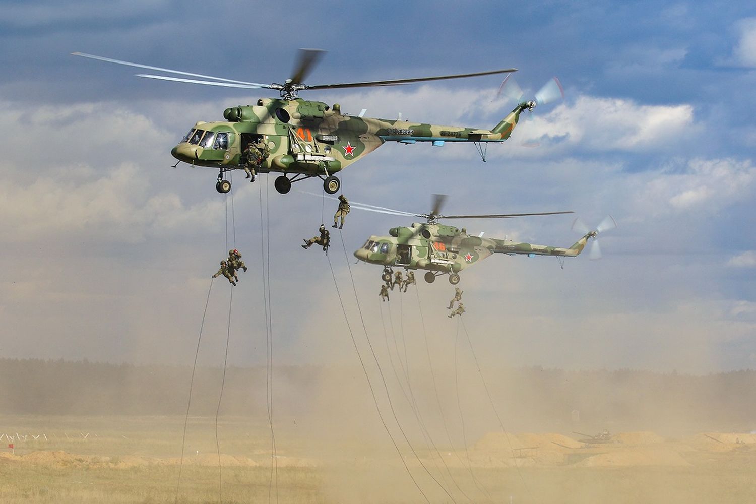 Russia: 32 assault and 14 attack helicopters participated in the binational exercise Zapad-2021