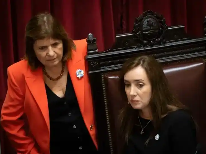 El oficialismo busca destrabar la presión política y apura la presencia de Manuel Adorni en el Senado